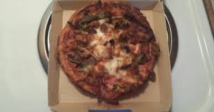 When Pizza Hut Goes Terribly Wrong And Burns My Supreme Personal Pan Pizza Food Pan Pizza Pizza Hut