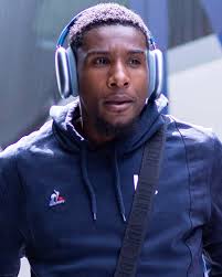 Brighton Labeau » Bilanz unter arbitre Karim Abed