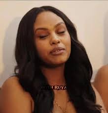 Vivian Berry's Instagram, Twitter & Facebook