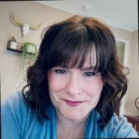 Beth Perez's Instagram, Twitter & Facebook