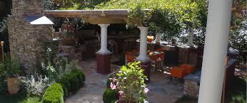 Outdoor kitchens raise your backyard homeowners in atlanta, ga have trusted us for over two decades because we only use the best. Outdoor Kitchens And Living Spaces In Atlanta Buckhead Smyrna Ga Bloom N Gardens Landscape