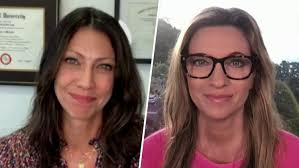Kristen Dahlgren Is An American Journalist Based In New York, New York. She  Is A Correspondent At Nbc Nightly News. | Kristen, Dahlgren, Nbc Nightly  News