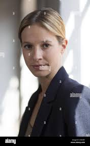 Lisa bitter hi-res stock photography and images