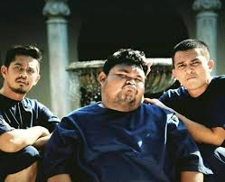 Terdapat banyak pilihan penyedia file pada halaman tersebut. Facebook