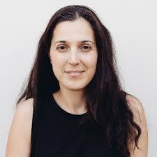 Nena Lee's Instagram, Twitter & Facebook