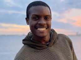 Calvin Hilliard's Instagram, Twitter & Facebook