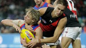 Cody weightmans dad is rob weightman and cody is an australian rules. Qm B4jobmbkgrm