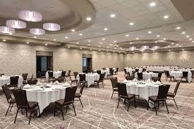 Host Your Event At Doubletree By Hilton St Paul East In Saint Paul Minnesota Mn Use Eventective To Find Event Meeting Wed Event Hall Hilton Banquet Hall