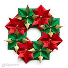 27 Wonderful Paper And Cardboard Diy Christmas Decorations Shelterness Holiday Origami Christmas Origami Christmas Wreaths Diy