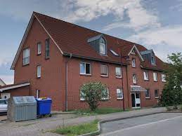 Wir stehen ihnen beim immobilienkauf in neustrelitz zur seite. 4 Zimmer Wohnung Zu Vermieten Mecklenburger Allee 16 17235 Neustrelitz Mecklenburg Strelitz Kreis Mapio Net