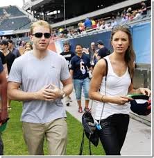 Learn about sidney crosby's age, height, weight, dating, wife, girlfriend & kids. Patrick Kane Girlfriend 2021 Wife Is Patrick Kane Married Engaged To Amanda Grahovec