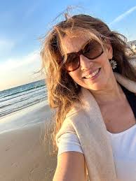 I will meet you__3am. (at/on/from) চলো ইংরেজিতে কথা বলি🗣️