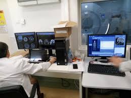 Dr zoran radovanović hospitalizovan je u koronarnoj jedinici radovanović je primljen na bolničko lečenje pre tri dana i kako je potvrđeno u upravi kc niš nema. Zoran Radovanovic Juzne Vesti