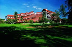 The next day, after buffet breakfast, the boys got in their cars and drove out for some surfing. Awana Kijal Golf Beach Spa Resort