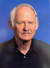 Edgar Wells's Instagram, Twitter & Facebook