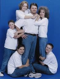 Listen to awkward family portraits on spotify. 29 Awkward Family Photos That Will Make You Cringe Viralscape