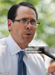 43 Michael Thomas Cell Phone Stock Photos, High-Res Pictures, and Images