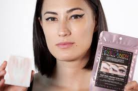 Why Using an Eyeliner Stencil will Change your Makeup Game Forever