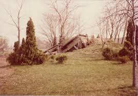 What Happens When Site Specific Art Outlasts Its Surroundings Published 2019 Robert Smithson Old Photos Art