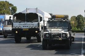 Defender And Man Kat Desert Foxx