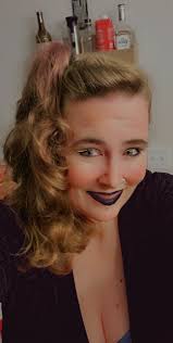 80s side ponytail revival?