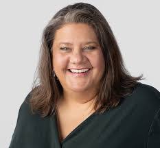 Kirsten Frey's Instagram, Twitter & Facebook