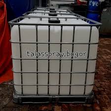 Seperti yang sudah anda ketahui bahwa toren air memiliki fungsi sebagai penampung air pada skala tertentu untuk menyimpan suplai air yang jauh lebih banyak. Jual Tangki Air Ibc 1000 Liter Kota Bogor Talas Nano Spray Water Tokopedia