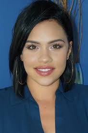 Ambar Diaz's Instagram, Twitter & Facebook