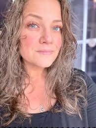 Can you bake a larger apple pie in a rectangle pan?