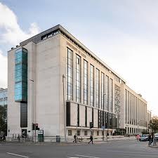 Leeds (used to be) the biggest university in the uk. 76bsniwdgtsglm
