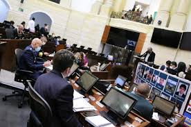 Molano reemplazará en dicho cargo al fallecido carlos holmes trujillo, quien murió el pasado 26 de el presidente de colombia, iván duque, designó a diego andrés molano aponte como nuevo. Hpmziflmzketmm