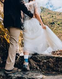 Wedding Dresses Hiking Wedding Couples Adventure Wedding Adventure Wedding Photographer