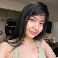 Vanessa Sy's Instagram, Twitter & Facebook