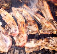 Pana si eu, care nu mananc carne de miel, am gustat din aceste minunate cotlete de miel la cuptor. Cotlete De Oaie 100 Natural De La Tara Obor21