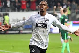 Player stats of sébastien haller (ajax amsterdam) goals assists matches played all performance data. 7 Gol Haller Samai Alcacer Jovic Top Skor Bundesliga Bola Bisnis Com