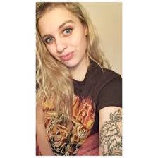 Tiffany Manis's Instagram, Twitter & Facebook