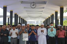 Klang, kuala langat putrajaya, kuala lumpur marang, kuala terengganu, kuala nerus besut, setiu hulu terengganu kemaman, dungun labuan. Coronavirus Malaysia Confirms 77 Cases From Mosque Event In Kl Se Asia News Top Stories The Straits Times