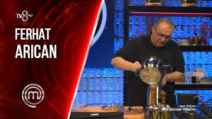 28 temmuz 1993 doğumlu olan ferhat arıcan i̇zmir'de dünyaya geldi. Masterchef Ferhat Arican Kimdir Kac Yasinda Ve Nereli Instagram Hesabi