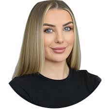 Daisy Wolf's Instagram, Twitter & Facebook