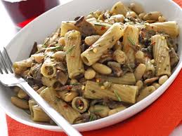 Sevite la vostra pasta con melanzane a funghetto accompagnandola con del parmigiano grattugiato. Pasta Integrale Con Funghi E Cannellini Sale Pepe