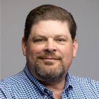 Tracy Earl's Instagram, Twitter & Facebook