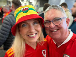 dyfrig ellis (@dyfrigellis)