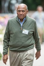 Ananda krishnan earned a masters in business administration degree from the prestigious harvard university. Astro Soars As Billionaire Krishnan Is Said To Consider Buyout