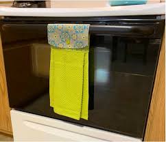 no hassle kitchen towel topper sewing