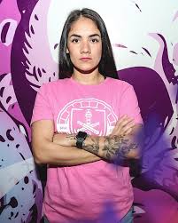 𝐁𝐫𝐞𝐧𝐝𝐚 𝐆𝐚𝐫𝐜𝐢́𝐚 𝐲𝐚 𝐞𝐬𝐭𝐚́ ...