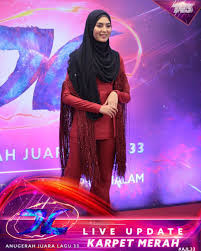 Korang ingat lagi tak ? Gambar Bertemakan Galaksi Inilah Dia Fesyen Selebriti Sekitar Ajl 33 Yang Sangat Memukau Berita Steady