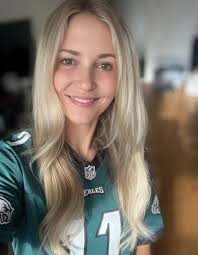 Happy weekend, Eagles fans! EALES 1