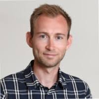 100+ perfiles de «Curci»