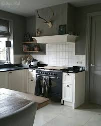 searching for a small kitchen concept rest here we discover great deals of small kitchen style versions in numerous keuken interieur keuken betegelen keuken