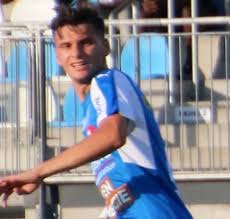 Her kanal farklı kaynağa bağlanır ve kalite, hız ve yorum dili bakımından farklı olabilir. Albin Gashi Wikipedia